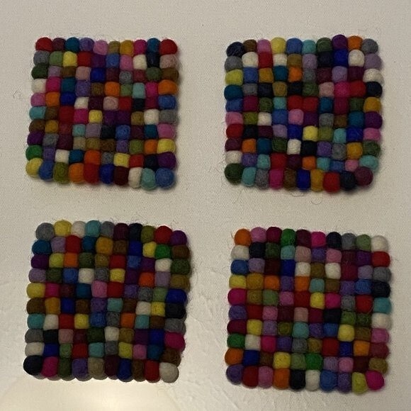 Colorful Durable felt balls Trivet coasters - set of 4 - Picture 1 of 6